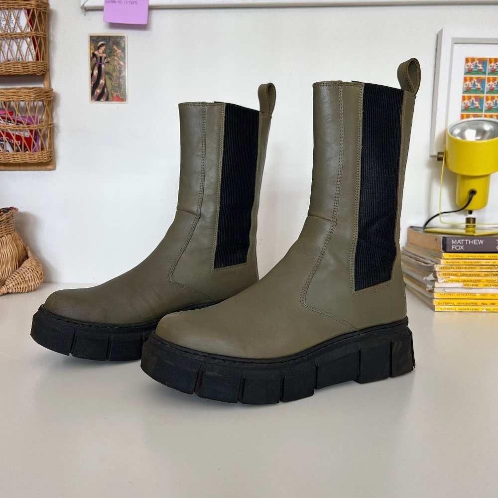 ALOHAS Armor Leather Boots in Khaki Olive Green Women's Size 8.5